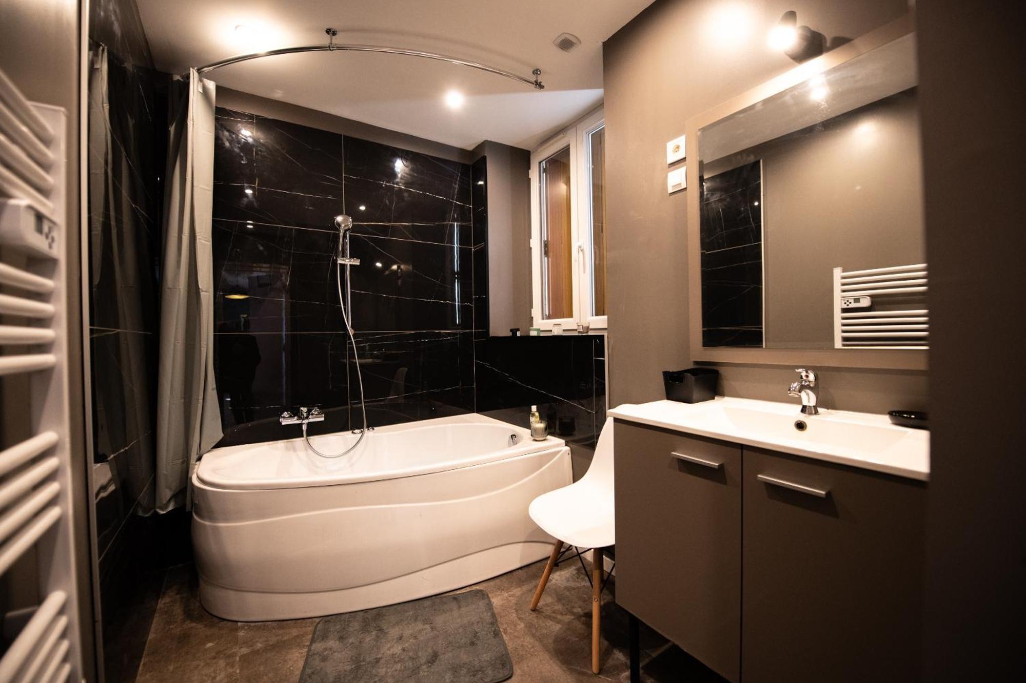 Kasa Lounge - Climatisation - Au Calme Apartman Rive-de-Gier Kültér fotó